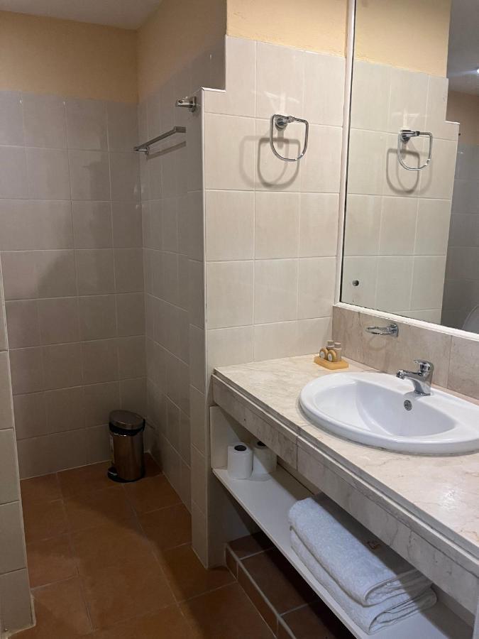 Coco Grande Hotel Dumaguete City Eksteriør bilde